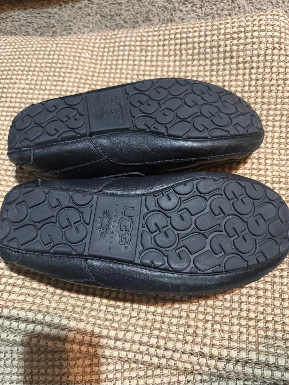 UGG classic men’s